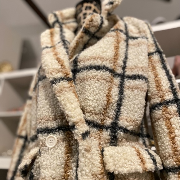 Jackets & Blazers - Women’s Sherpa Short Trench